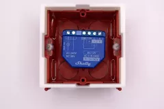 legrand-box-with-shelly